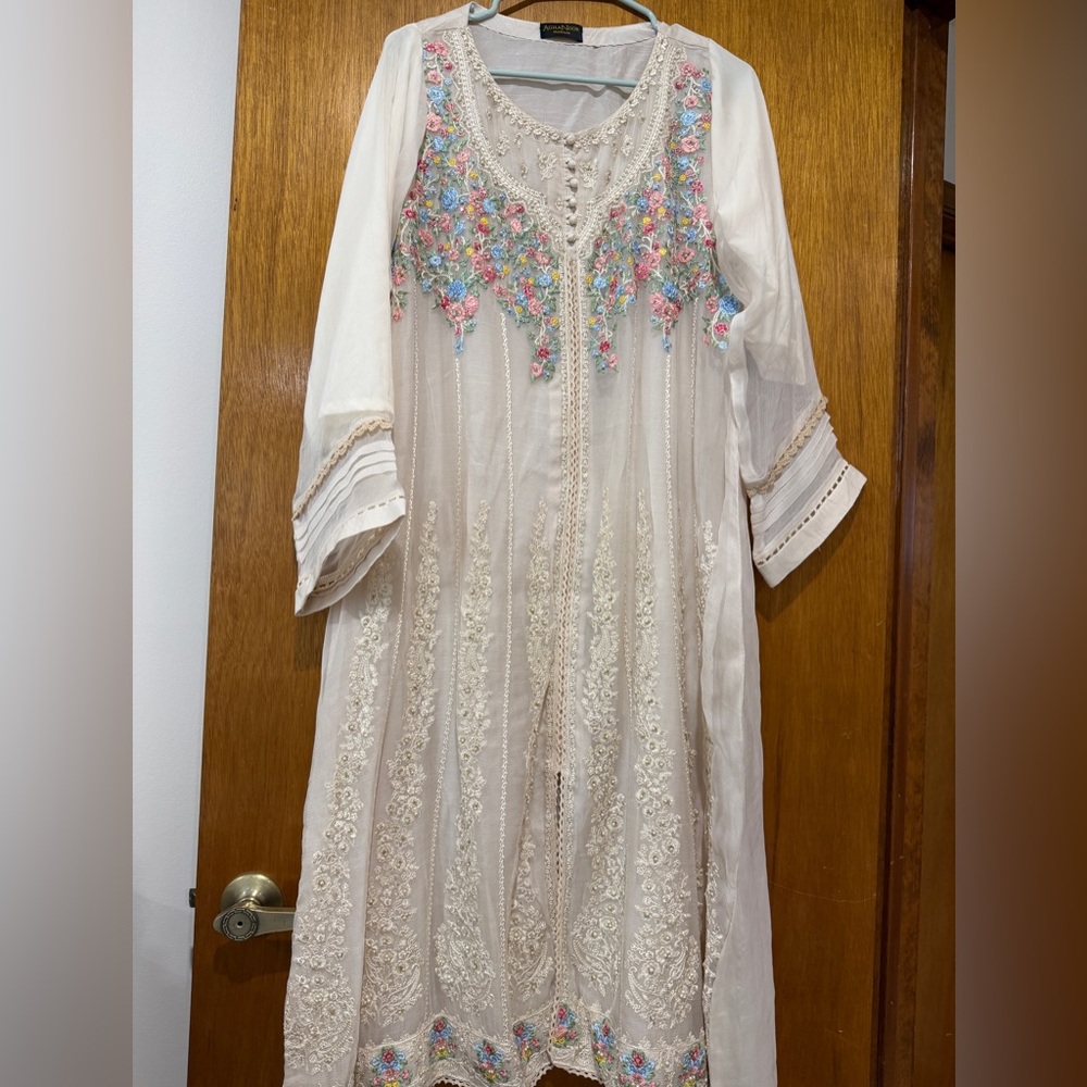 Agha noor dress